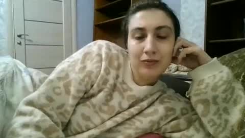 cutekattie online show from November 2025 04:37:01 AM