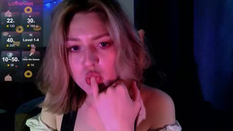 cutepie33 online show from September 2025 01:37:01 PM