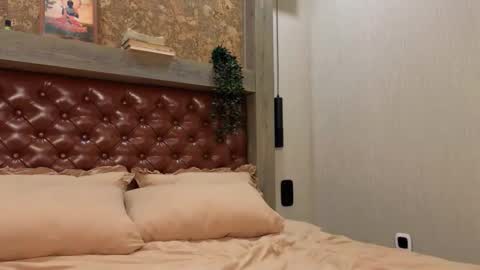 Kim online show from November 2025 05:39:01 PM