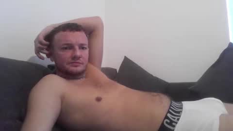 cutescottishlad online show from October 2025 02:26:01 PM