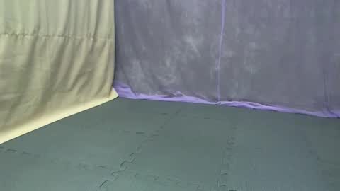 Snapshot of cutetinyasian143_ chatting on November 2025 04:45:02 AM cutetinyasian143_ online show from November 2025 04:45:02 AM