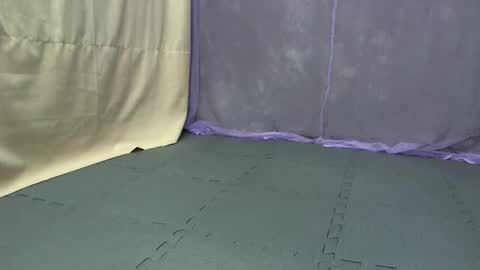 Snapshot of cutetinyasian143_ chatting on November 2025 06:01:02 AM cutetinyasian143_ online show from November 2025 06:01:02 AM