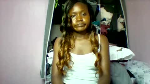 Snapshot of cutezola chatting on October 2025 09:42:02 AM cutezola online show from October 2025 09:42:02 AM