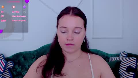 Snapshot of cutie__cutiee_ chatting on October 2025 09:02:01 PM Nika online show from October 2025 09:02:01 PM