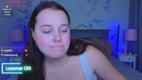 Snapshot of cutie__cutiee_ chatting on October 2025 09:03:02 PM Nika online show from October 2025 09:03:02 PM