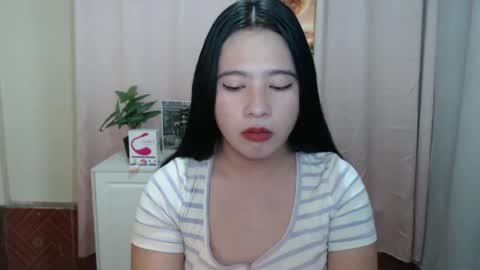 Snapshot of cutie_asianwoman chatting on December 2024 06:49:01 PM cutie_asianwoman online show from December 2024 06:49:01 PM