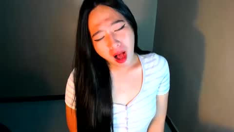 Snapshot of cutie_asianwoman chatting on February 2025 10:54:01 PM cutie_asianwoman online show from February 2025 10:54:01 PM