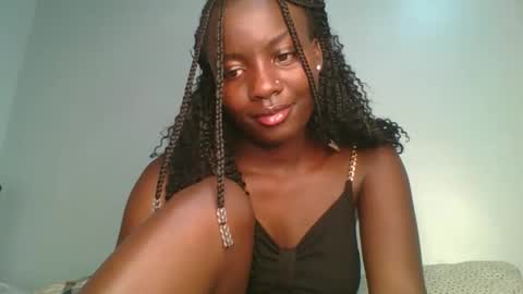 cutie_choco online show from November 2025 04:23:01 PM