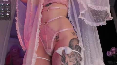 Kira online show from December 2025 03:55:01 AM