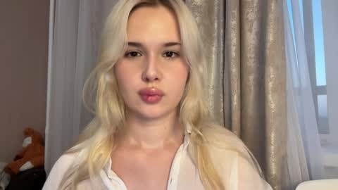 Chloe online show from June 2026 03:28:02 PM