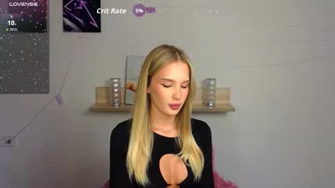 cutiefull_lion online show from September 2025 05:40:01 AM