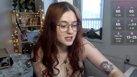 Snapshot of cutiepiealice chatting on February 2025 12:45:02 PM Alice online show from February 2025 12:45:02 PM