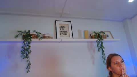 Laura online show from February 2026 11:27:02 AM