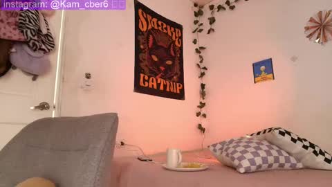 Camila online show from October 2025 04:09:02 PM