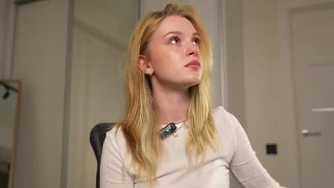 EMILY online show from September 2025 05:01:01 PM