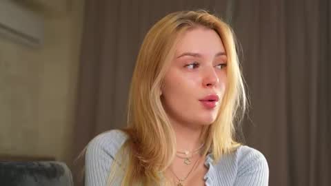 EMILY online show from September 2025 05:02:02 PM