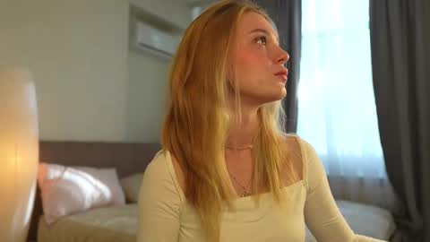 EMILY online show from October 2025 12:25:01 PM