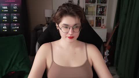 Snapshot of cybersamuraii chatting on December 2024 07:36:01 PM Helen Blossom online show from December 2024 07:36:01 PM