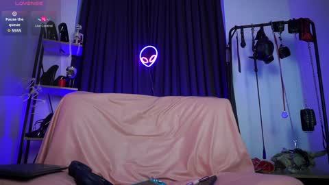 Snapshot of cyberxgoddess_ chatting on December 2024 09:06:02 AM Lily Goddess online show from December 2024 09:06:02 AM