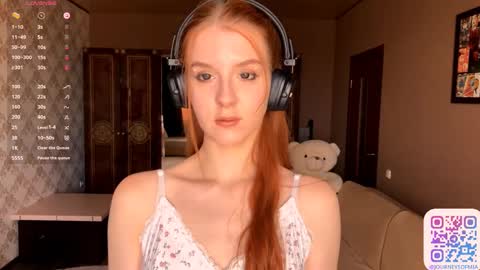 Mia online show from September 2025 01:01:01 PM