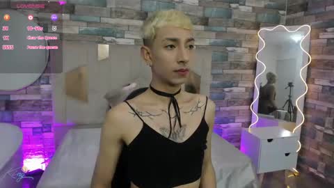 cyrus_tay online show from May 2026 12:00:01 PM