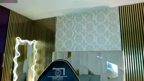 cyrus_tay online show from June 2026 11:49:02 AM