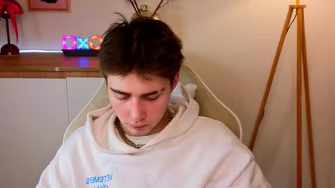 Snapshot of d3s_dn chatting on February 2026 04:18:02 AM Diss online show from February 2026 04:18:02 AM