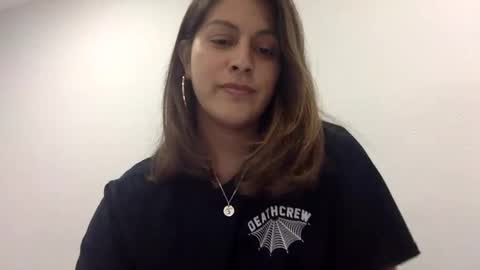 Snapshot of d4d3li0n chatting on February 2025 09:43:01 PM Paulette online show from February 2025 09:43:01 PM