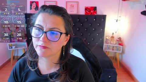 Mia  online show from January 2025 08:52:02 PM