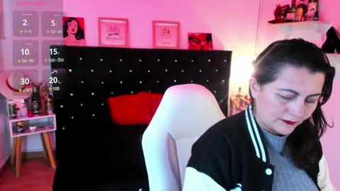 Mia  online show from January 2025 11:43:02 AM
