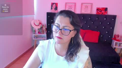 Mia  online show from January 2025 07:21:02 PM