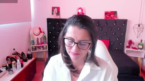 Mia  online show from January 2025 03:13:02 PM