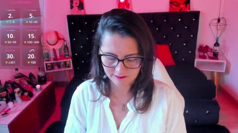 Mia  online show from January 2025 12:47:01 PM