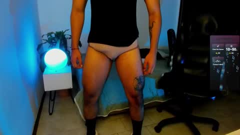 Snapshot of daarkomalfoy chatting on October 2025 08:31:01 PM Mauricio online show from October 2025 08:31:01 PM