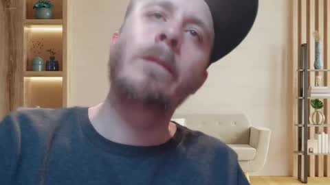 Snapshot of dabbydaddy25 chatting on May 2026 10:08:02 PM dabbydaddy25 online show from May 2026 10:08:02 PM