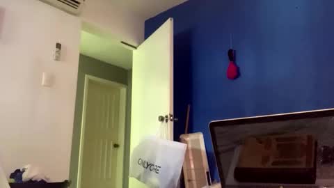 Jewbb online show from October 2025 02:29:02 PM