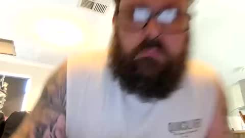 daddibear666 online show from December 2025 03:57:01 AM