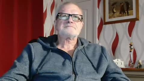 Brian ... online show from December 2024 09:12:01 PM