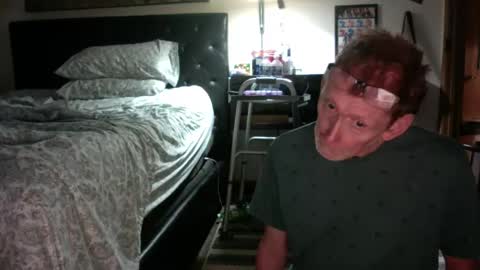 Snapshot of daddy_mack_treats_you chatting on October 2025 10:11:02 AM daddy_mack_treats_you online show from October 2025 10:11:02 AM