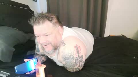 Daddy online show from January 2026 12:02:01 AM