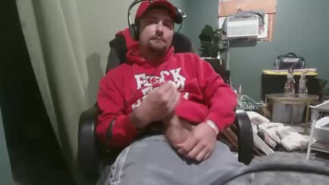 Snapshot of daddydic120402 chatting on May 2026 04:13:01 PM daddydic120402 online show from May 2026 04:13:01 PM