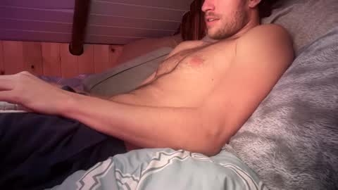 Snapshot of daddydoesit69 chatting on December 2024 04:09:01 AM Leo online show from December 2024 04:09:01 AM