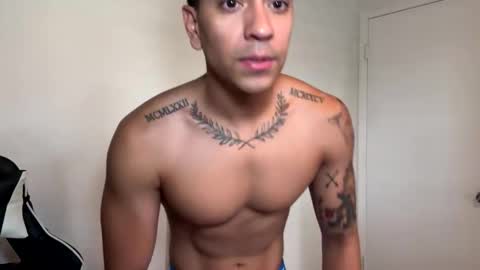 Snapshot of daddyfit95 chatting on May 2026 04:57:01 PM daddyfit95 online show from May 2026 04:57:01 PM