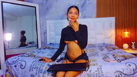 JAZMIN online show from February 2025 07:39:01 PM