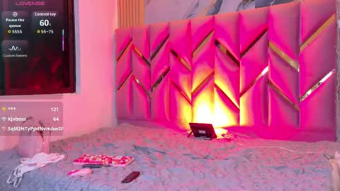 JAZMIN online show from October 2025 07:43:01 PM