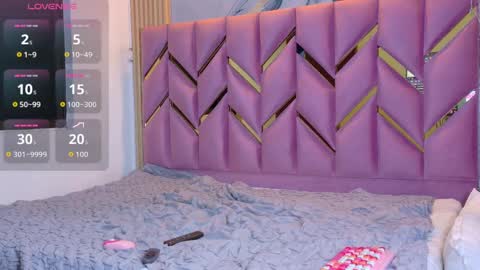 JAZMIN online show from October 2025 07:23:01 PM