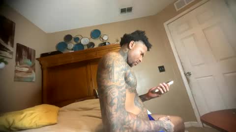 Snapshot of daddyjanimal chatting on October 2025 04:10:02 AM sexy tatted king bbc online show from October 2025 04:10:02 AM