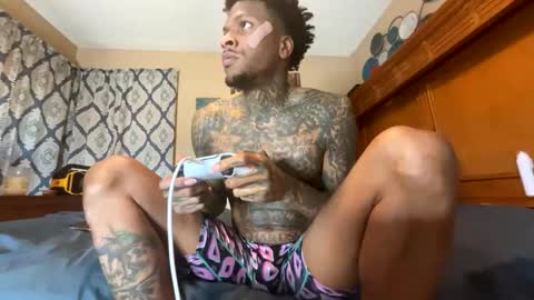 sexy tatted king bbc online show from April 2026 07:05:02 PM