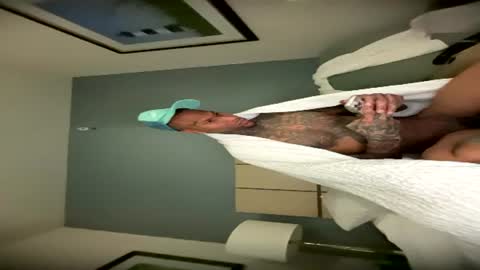 Snapshot of daddyjanimal chatting on July 2026 05:59:01 PM sexy tatted king bbc online show from July 2026 05:59:01 PM