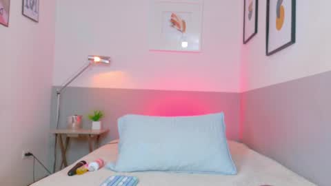 Snapshot of daddys_little_princesss chatting on November 2025 02:52:02 PM Antonella online show from November 2025 02:52:02 PM